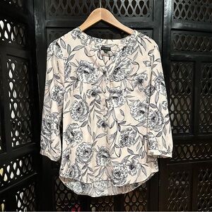 Pink floral print woman’s size S top by Talbots